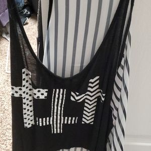 Rue 21 Large Tank Top Black & White